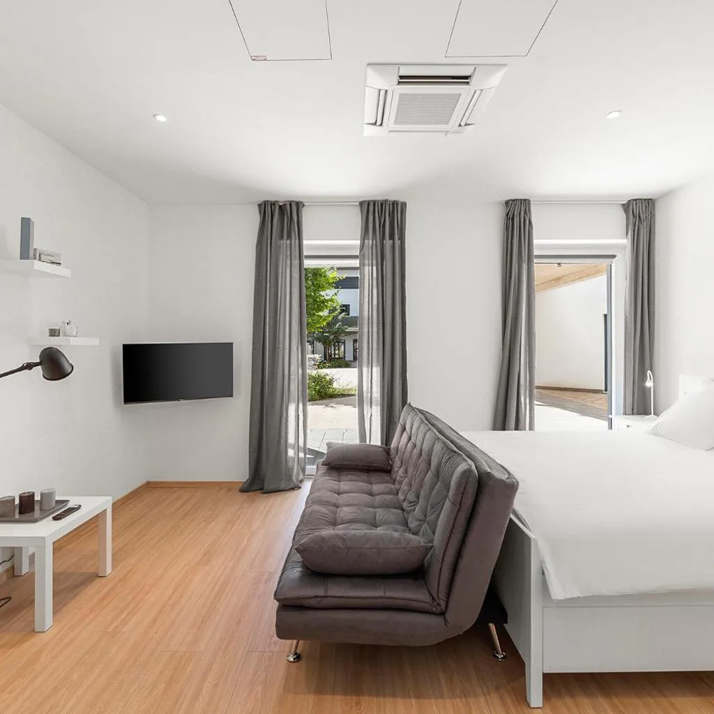 Photograph of VibeStudio B2 - Central Vienna 1090 - 50m2 - Self Check-In - AC