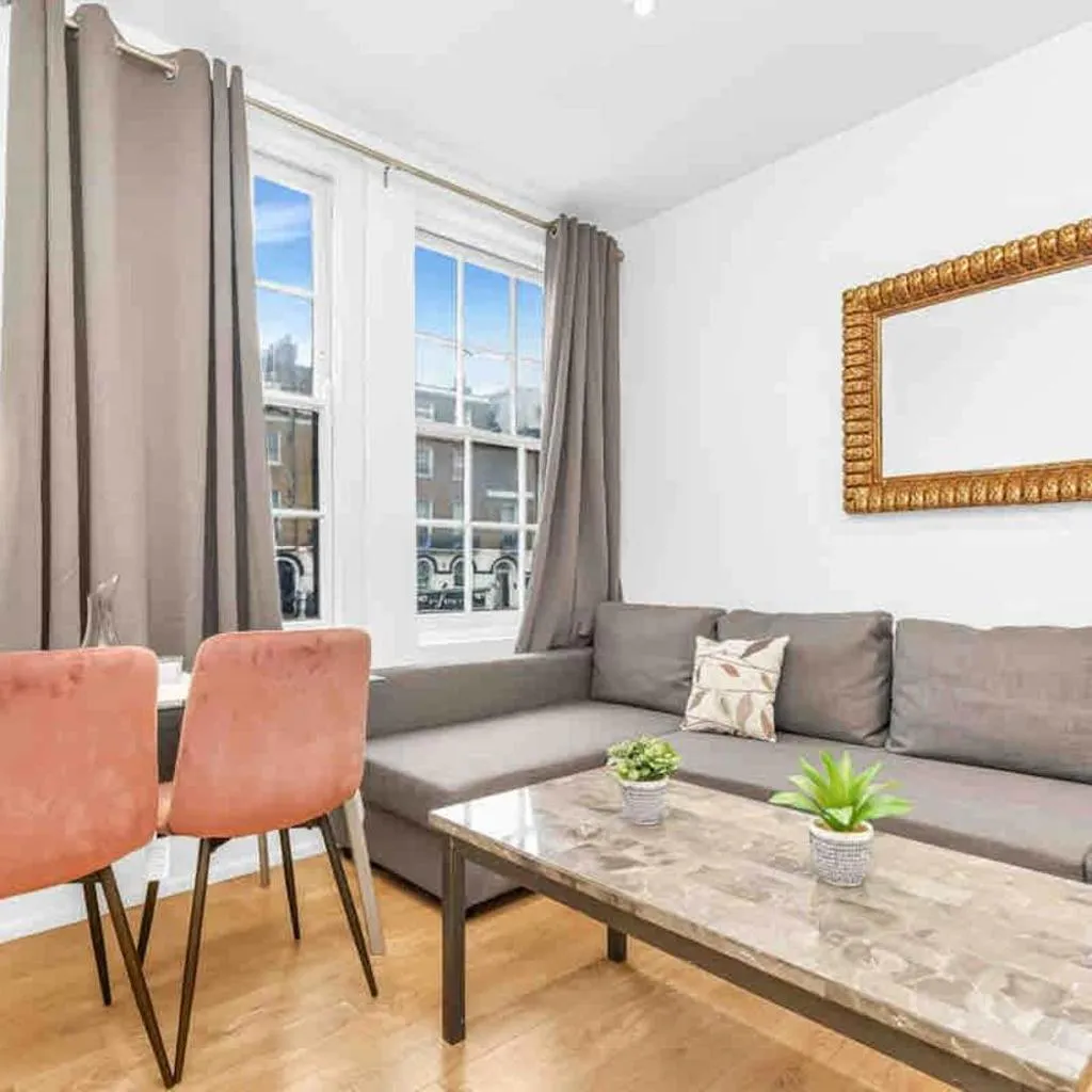 Photograph of Modern 2 Bed in Little Venice