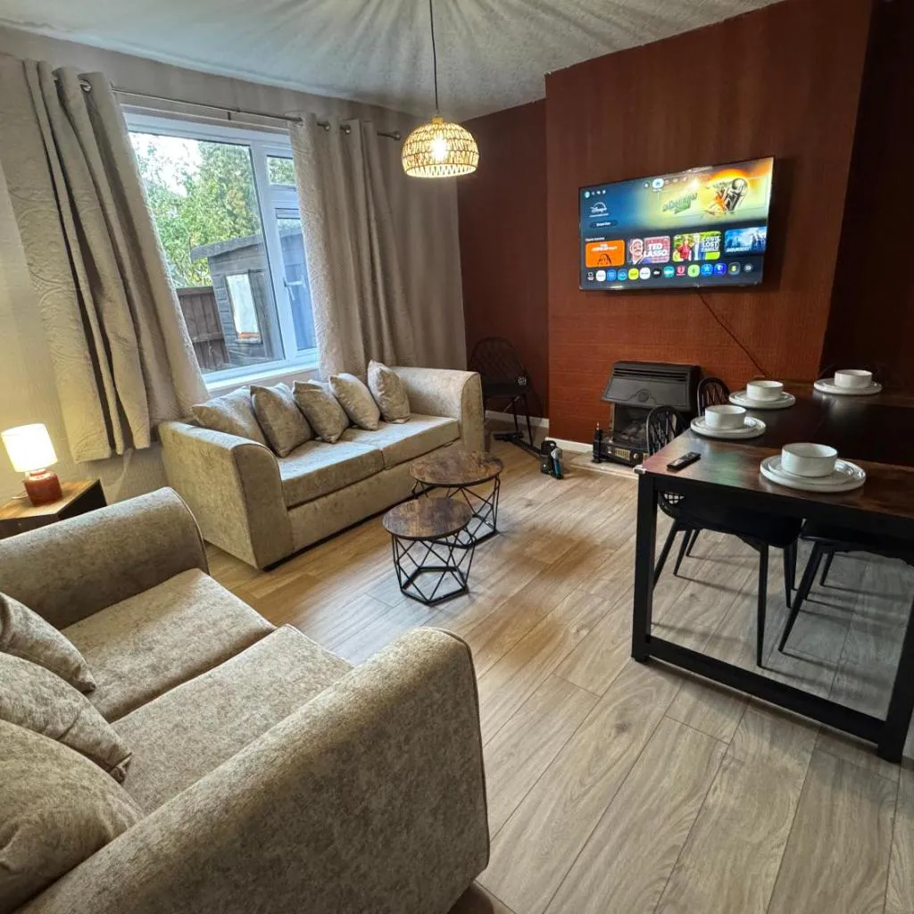 Photograph of Newley Refurb 4BR Home Step-Free Access Ground Floor BR & Accessable Shower