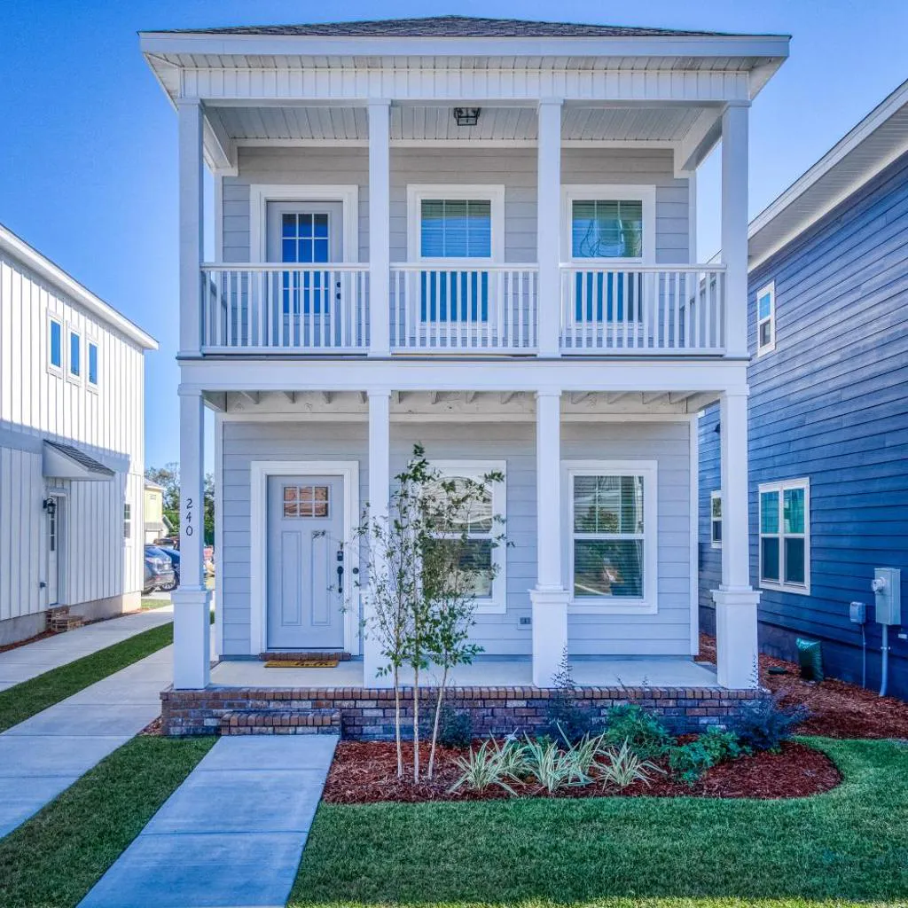 Photograph of Downtown Home - WiFi Central AC Private washer&dryer & Balcony - Dog-Friendly