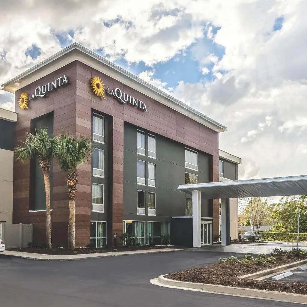 Photograph of La Quinta Inn & Suites by Wyndham Myrtle Beach - N Kings Hwy