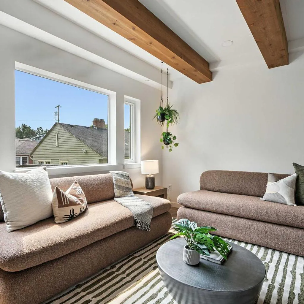 Photograph of The Adelynn 5BR - Sleek - Spacious - Walkable