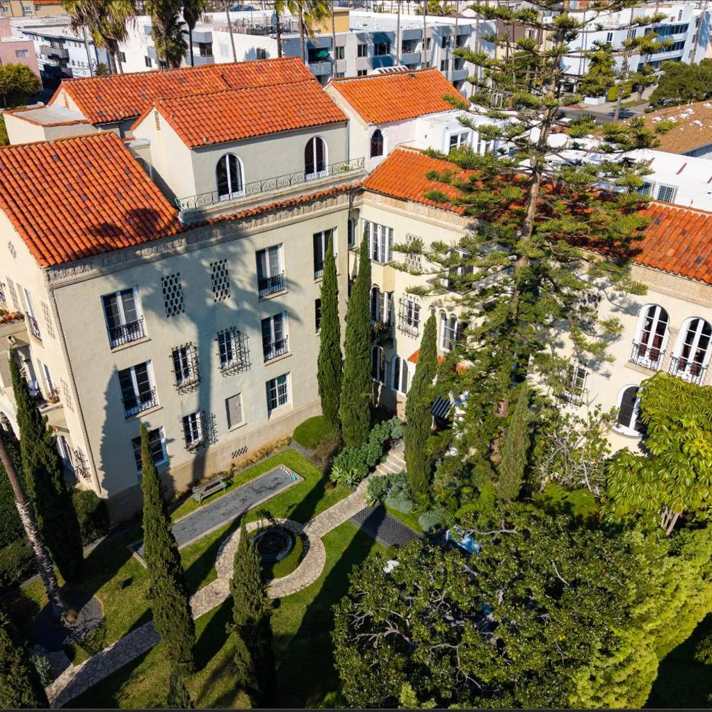 Photograph of Maison Twenty Seven