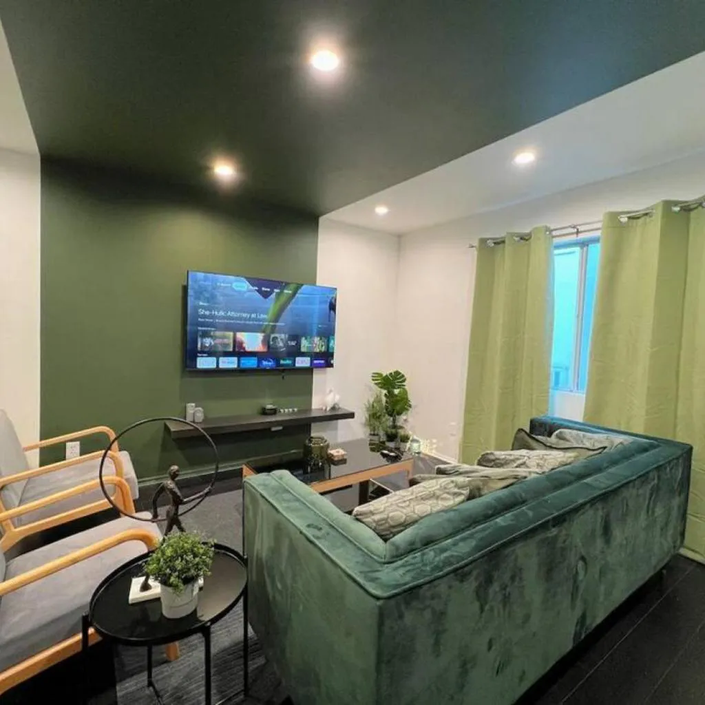 Photograph of 2BR Suite in the Heart of Hollywood -BR5