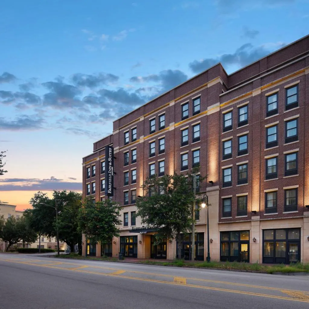 Photograph of Fairfield Inn & Suites by Marriott Savannah Downtown Historic District