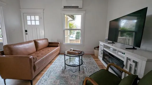 Photograph of New Cozy Craftsman By UW, Capitol Hill, Arboretum