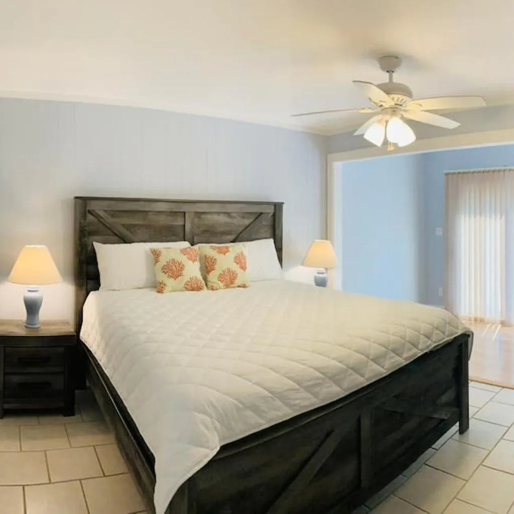 Photograph of North Myrtle Beach B beautiful triplex unit