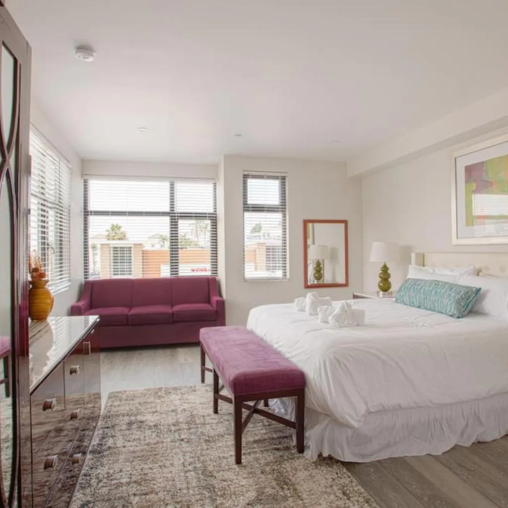 Photograph of Downtown View 4 Sleepers Studio- Great for Getaway