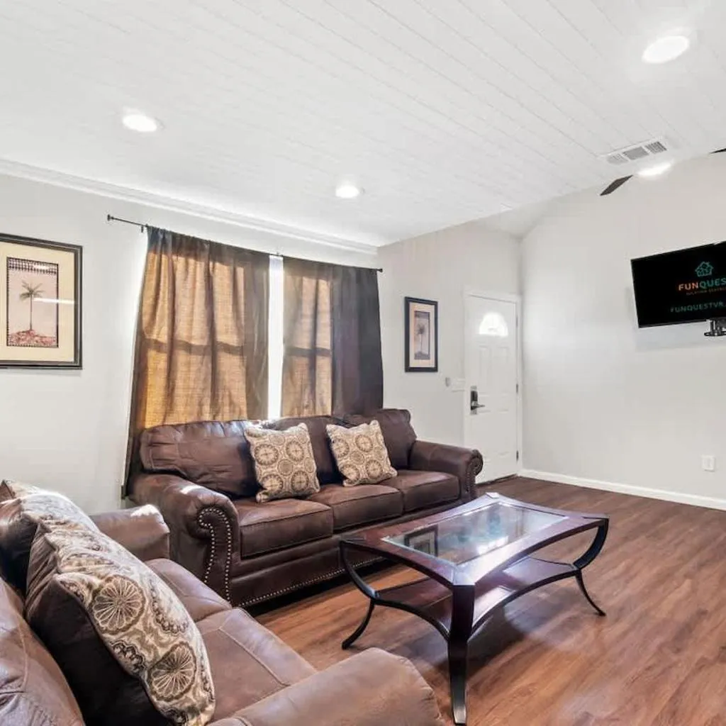 Photograph of 5218 Beach Dr A