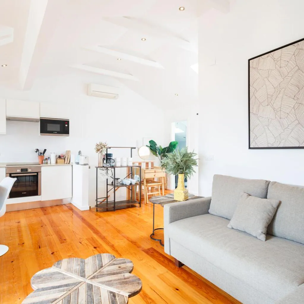 Photograph of Bica Blue 1BR Loft w Riverview n AC by LU Holidays