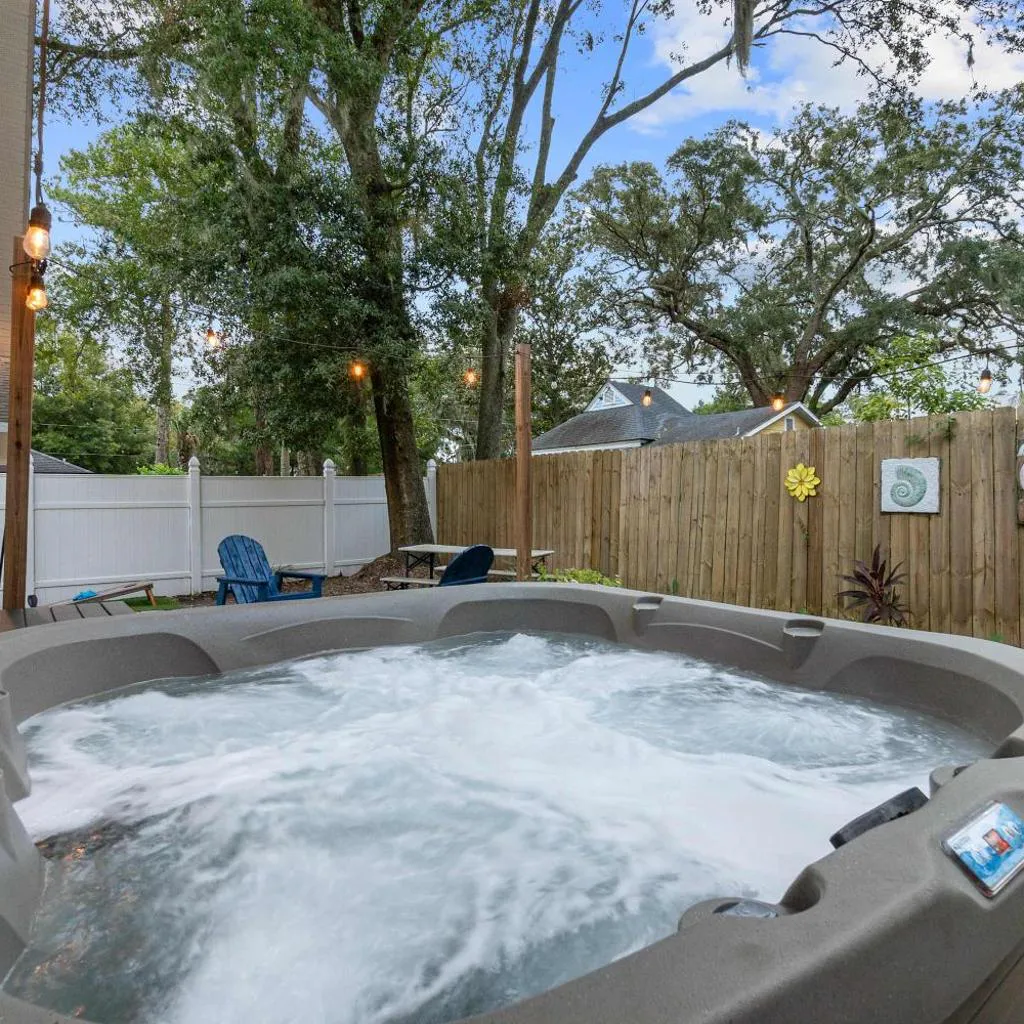 Photograph of Peaceful Pearl Retreat- 5 Minutes to Downtown, 10 Minutes to Beach