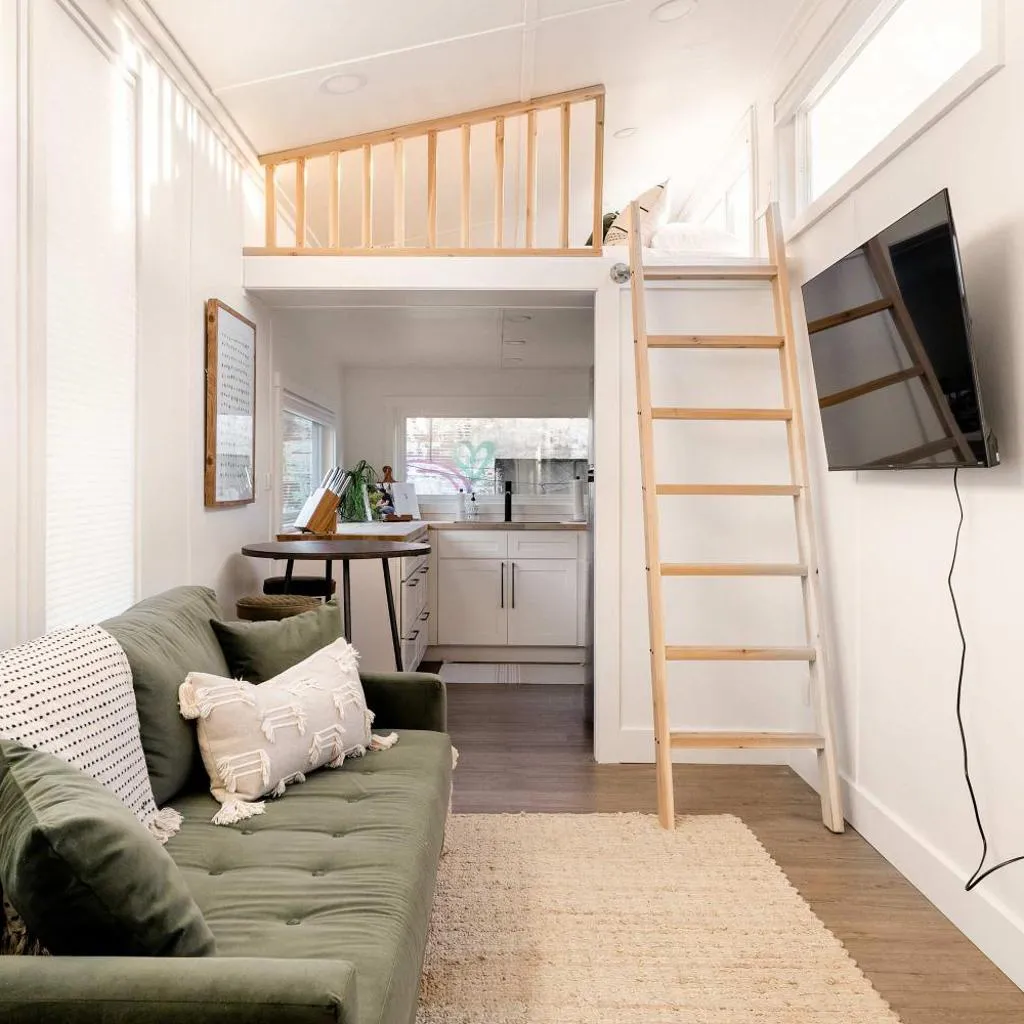 Photograph of Stay Portland - The Graffiti Alley Tiny House - Food, Art & Beer