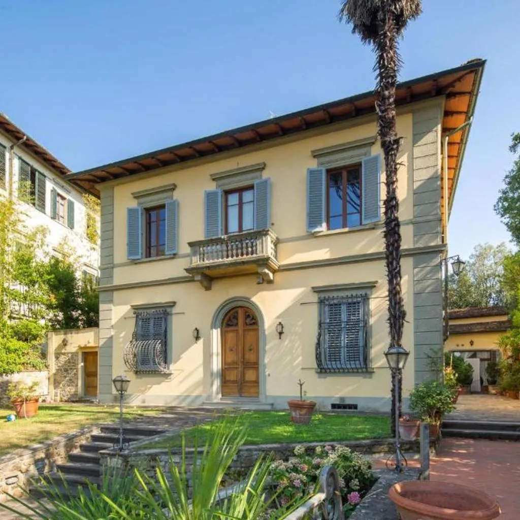 Photograph of Villa Lia - Apartment in Villa with private garden and Pool