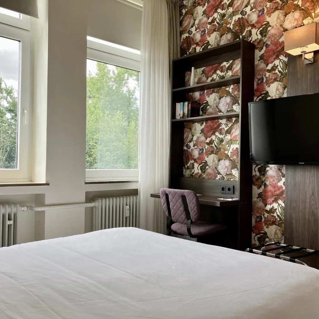 Photograph of Fährhaus Hotel am Rhein by Mayburgh