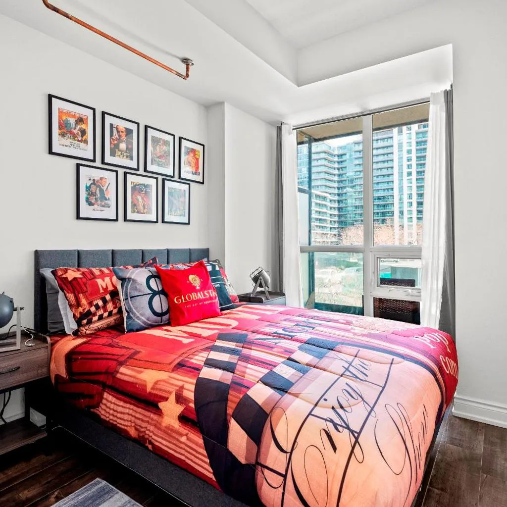 Photograph of 1 Bedroom Condo with Balcony Fort York Downtown Toronto