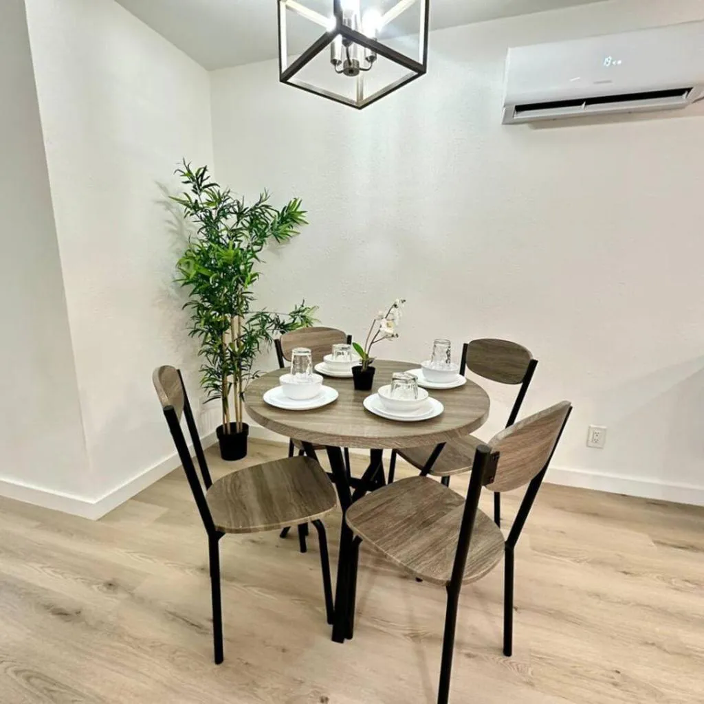 Photograph of Cozy 1BR and 1BA Apartment Near NRG Stadium and Hermann Park.
