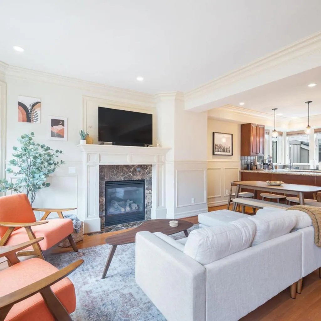 Photograph of 3BR 2BA Kinnear Townhouse in Queen Anne, Seattle