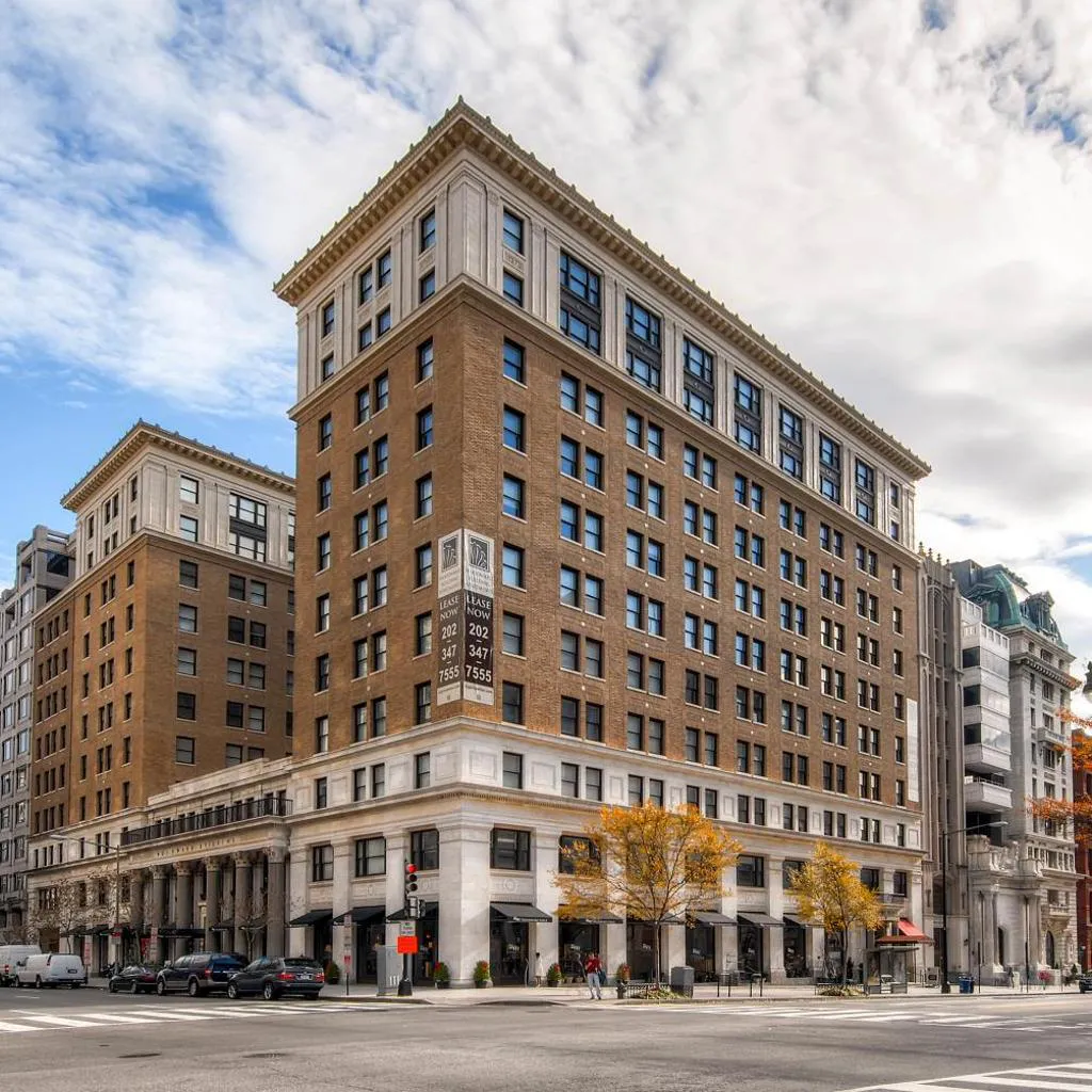 Photograph of Global Luxury Suites at The White House