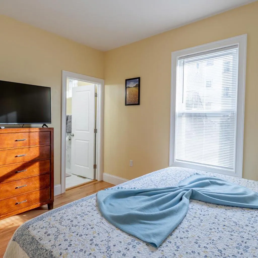 Photograph of 4BR Boston Apt - Pet Friendly & Free Parking, near MBTA Station 2331
