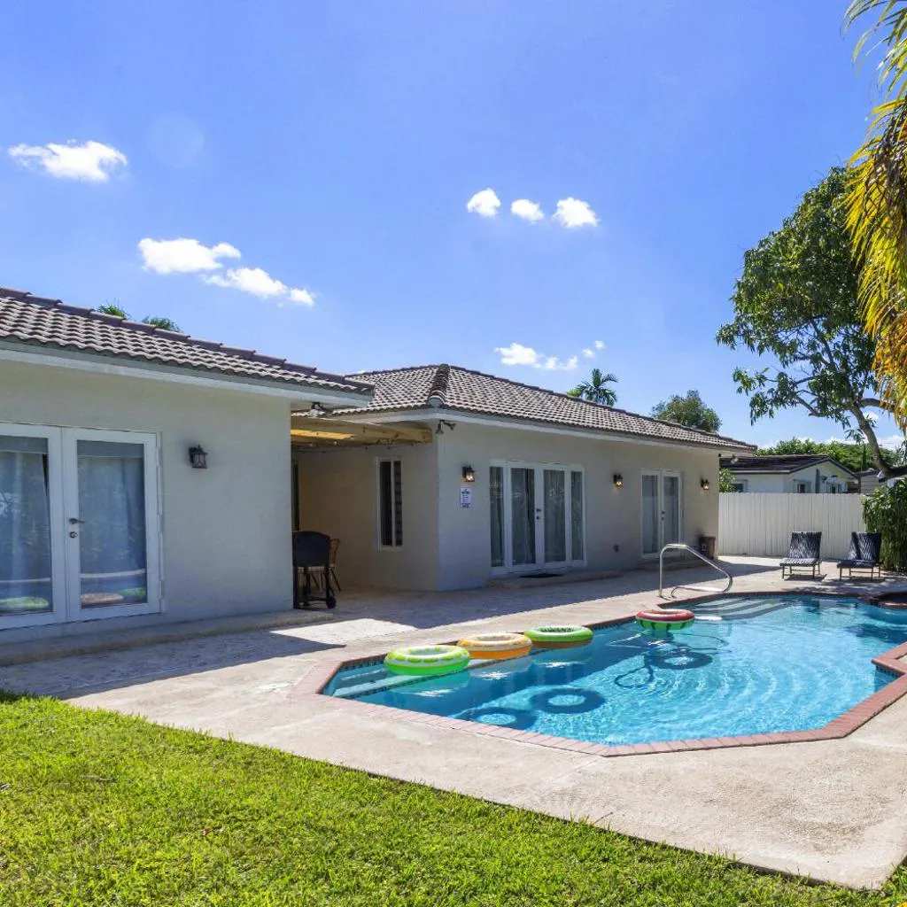 Photograph of Casa Bora Bora - Fun in Miami - Big Pool - Fit 12