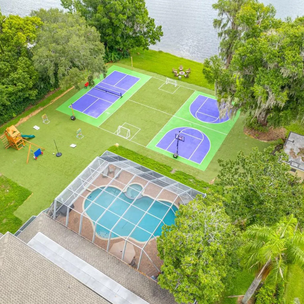 Photograph of Pool - Pickleball - Soccer - Basket - Sleeps 18