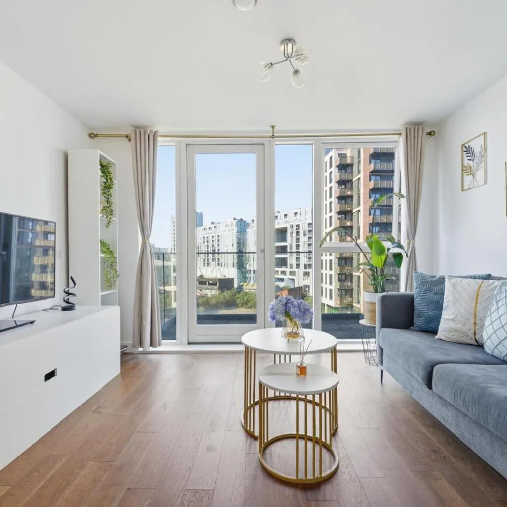 Photograph of River View 2 Bed Apartment near the o2