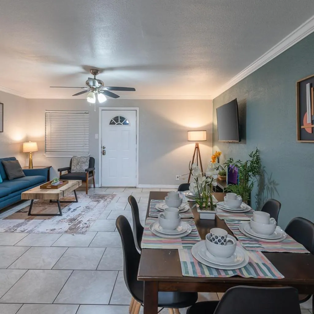 Photograph of 3BR by Botanical Garden Zoo & Pearl #1