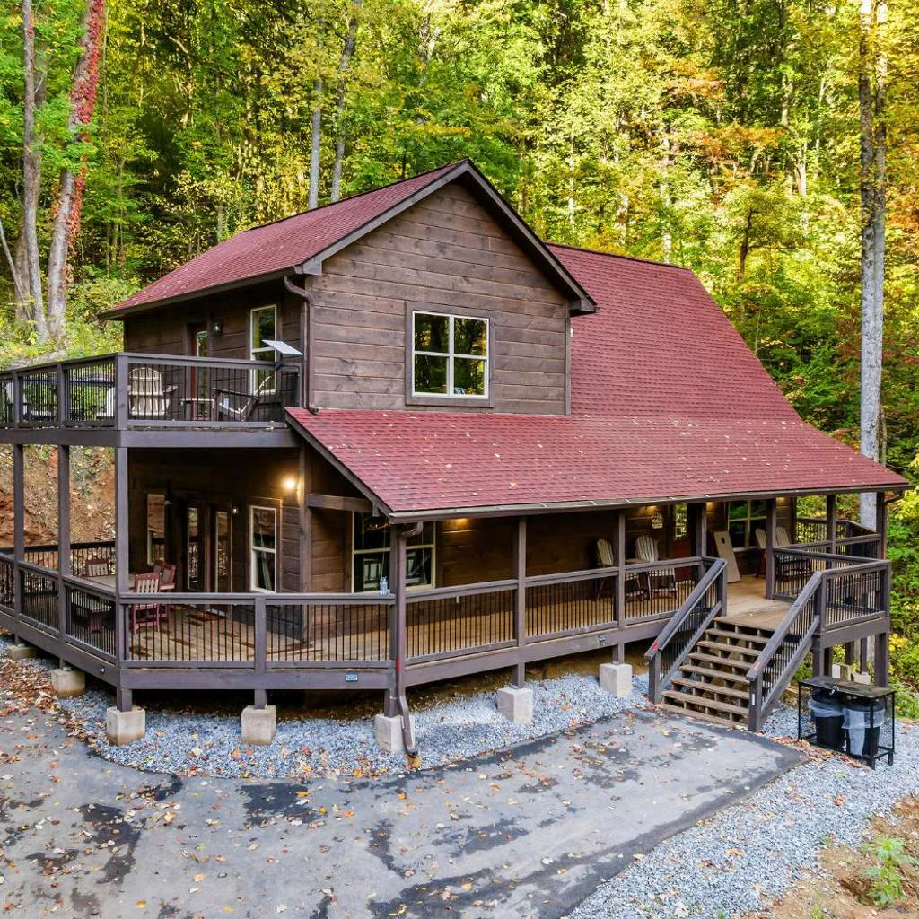 Photograph of Camp Sasquatch by American Patriot Getaways
