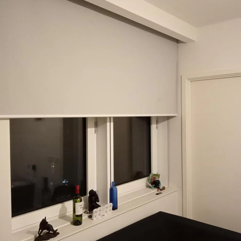Photograph of Beautiful new build in Canary Wharf with balcony and view's