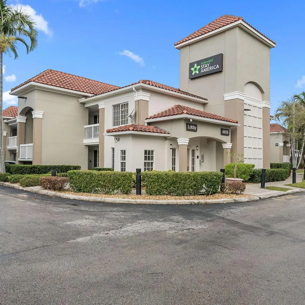 Photograph of Extended Stay America Suites - Miami - Airport - Blue Lagoon