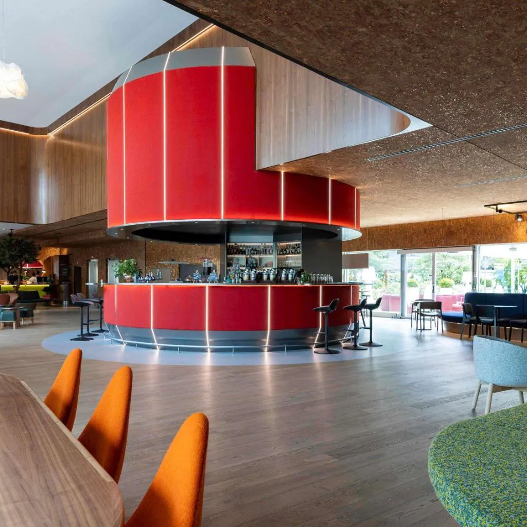 Photograph of Novotel Zurich City West