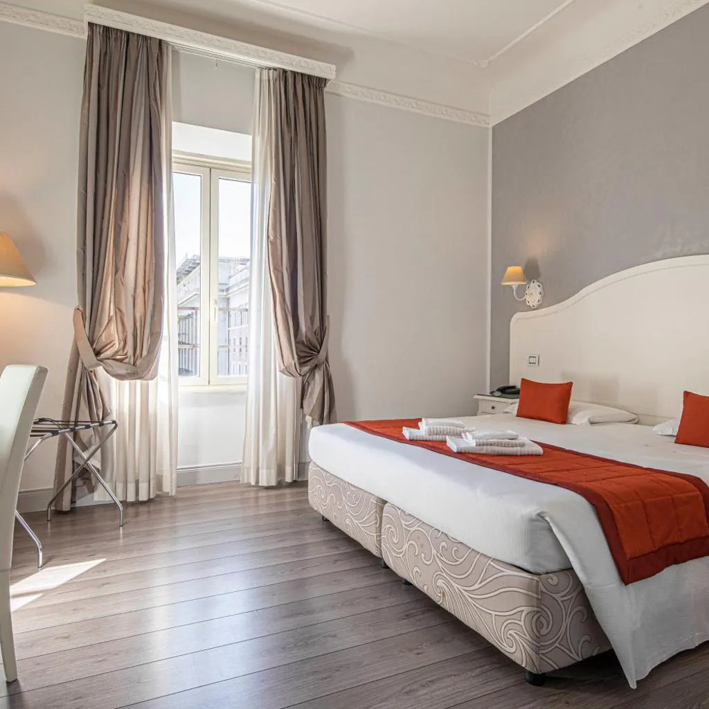 Photograph of Suite Castrense