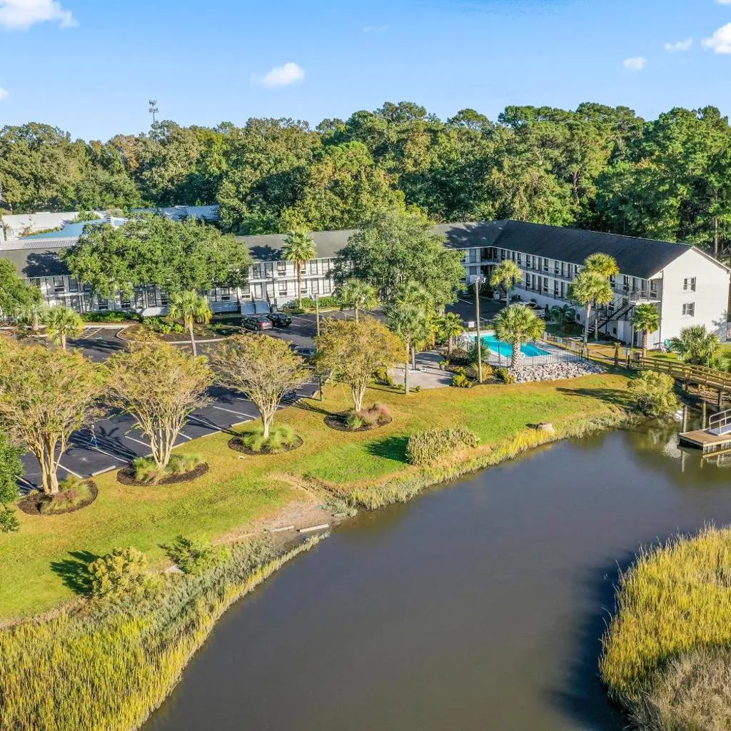 Photograph of Charleston Creekside Inn