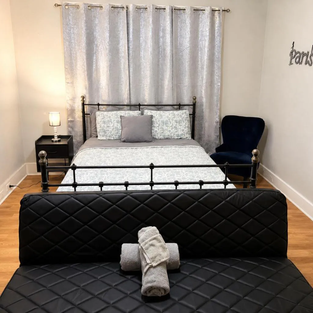 Photograph of Paris-Inspired Downtown Studio - Toyota Center