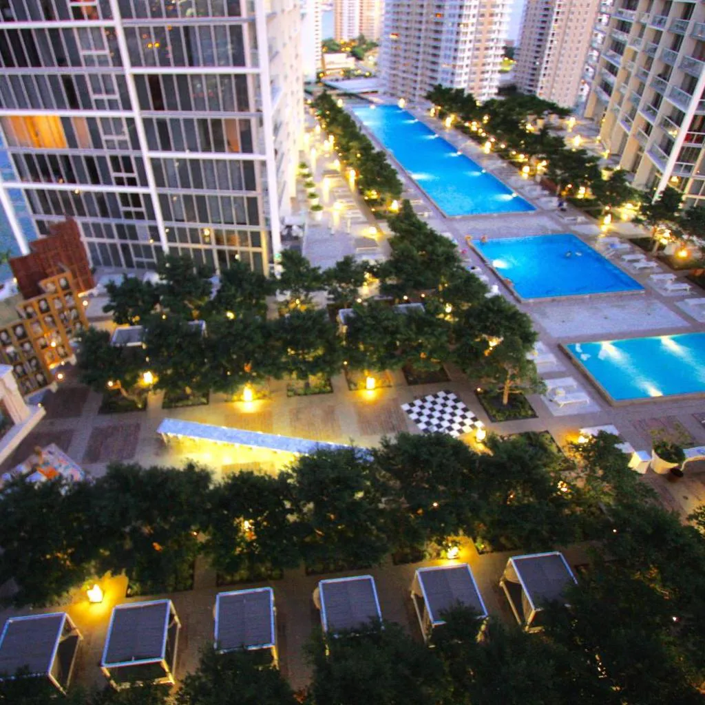 Photograph of Luxury Waterfront Condo At Icon-Brickell-sea view-Free Spa & Gym