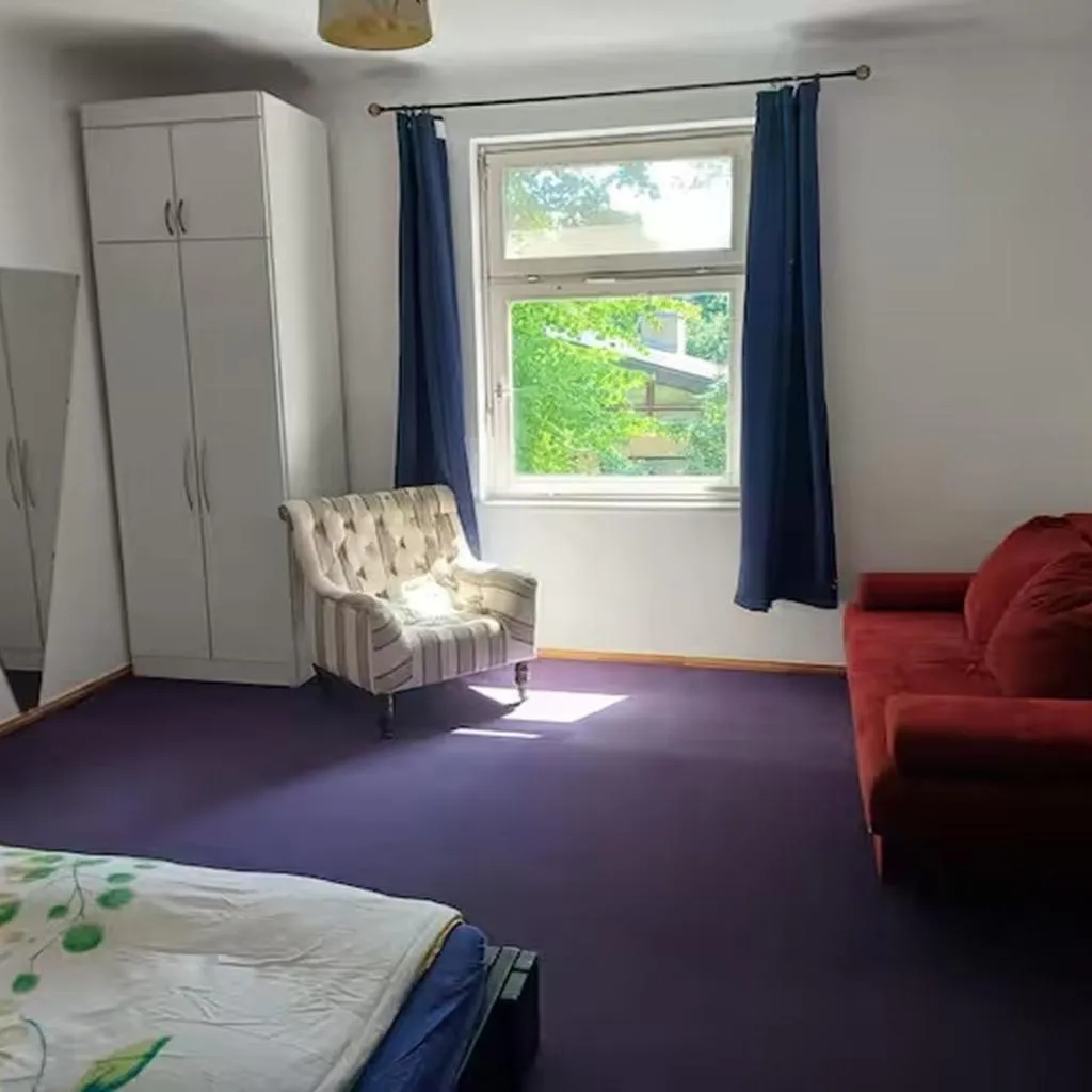 Photograph of Cozy Room with Private Bathroom Near Berlin Airport
