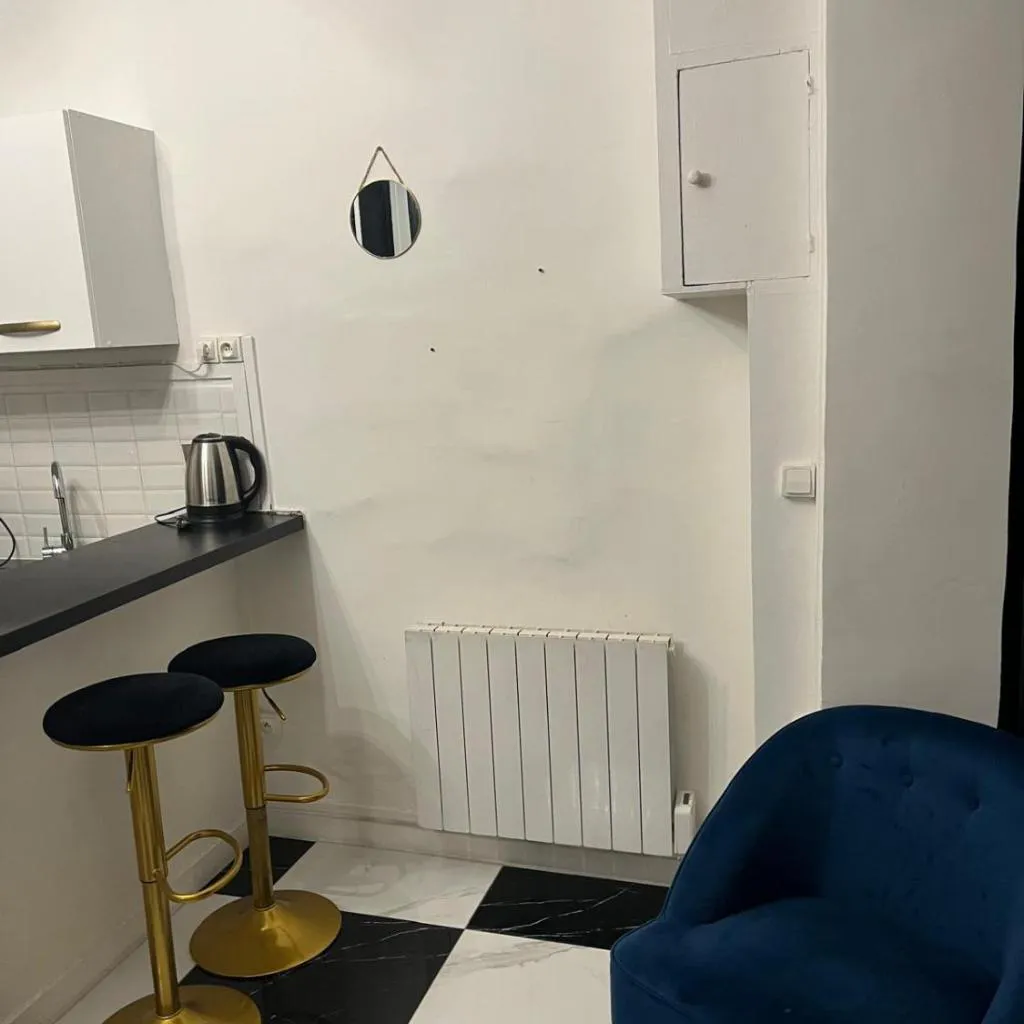 Photograph of BLACK & WHITE - CHIC & PETIT MAISON- Pigalle 9eme