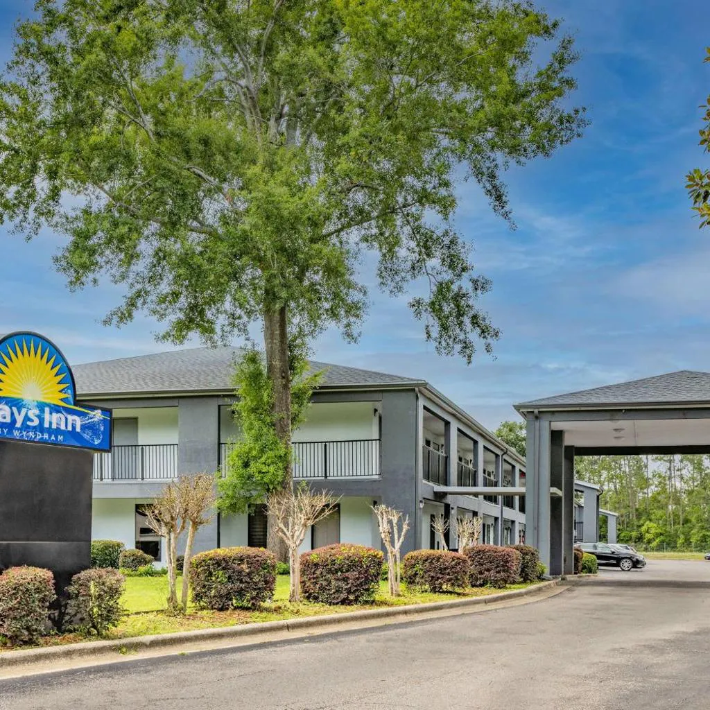 Photograph of Days Inn by Wyndham Pensacola I-10
