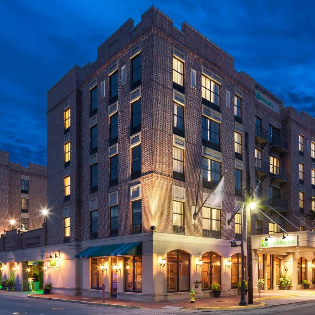 Photograph of Holiday Inn Savannah Historic District by IHG
