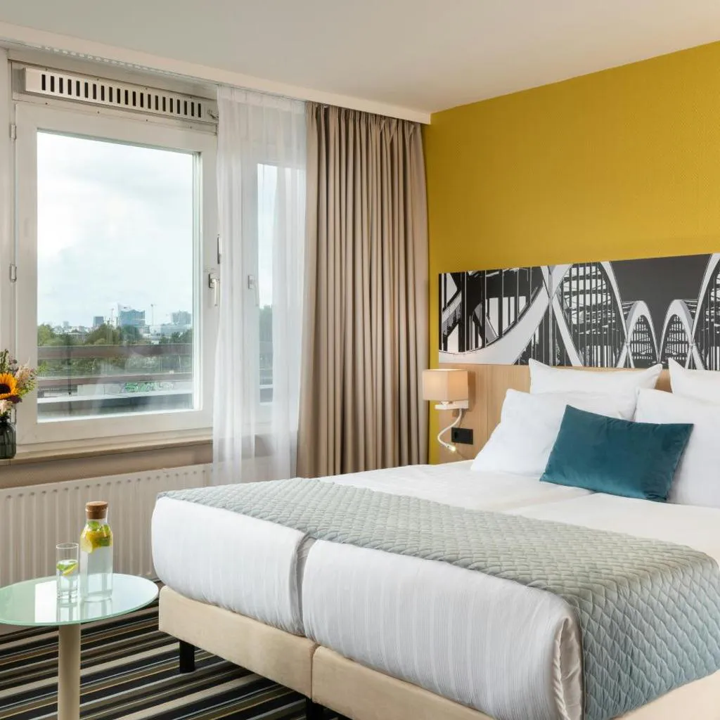 Photograph of Leonardo Hotel Hamburg Elbbrücken
