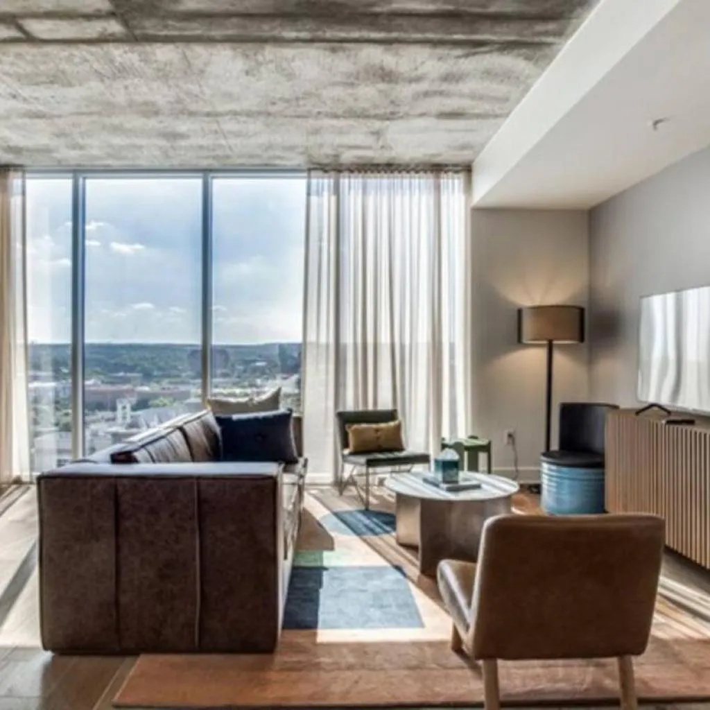 Photograph of 2 BR Lux Panoramic View - Rainey