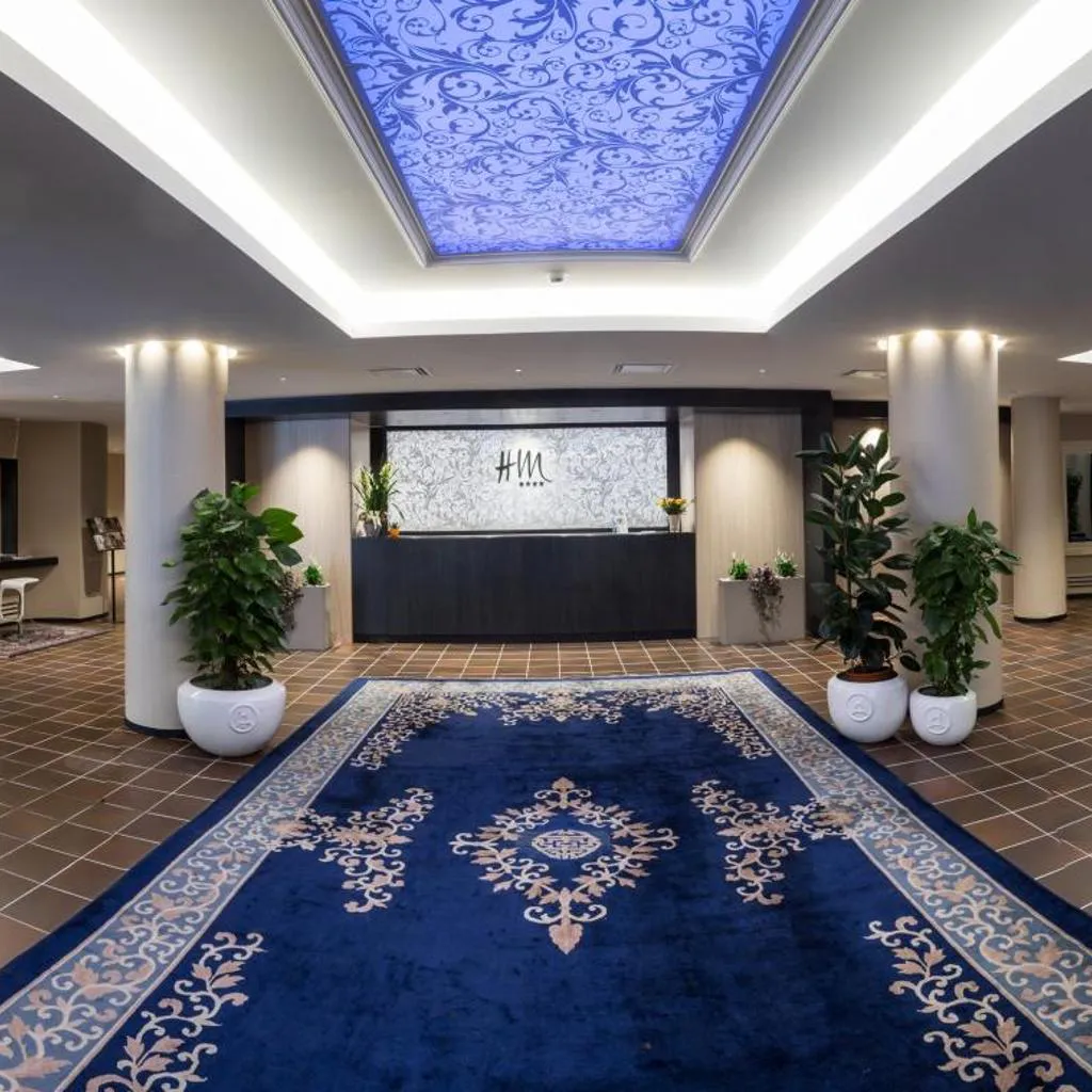 Photograph of Hotel Mirage