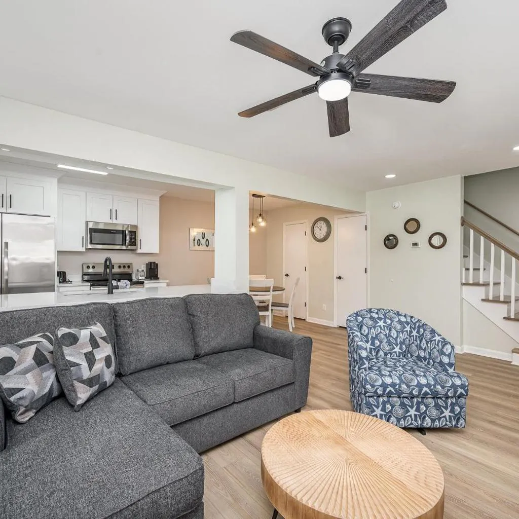 Photograph of Sundrift Retreat Pet Friendly Walk to Beach