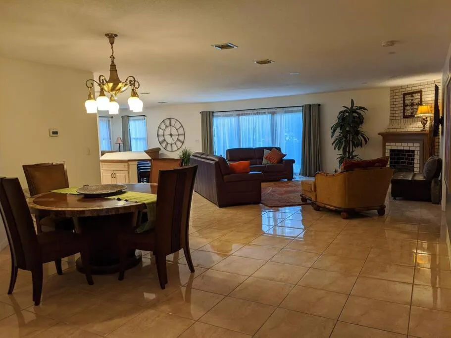 Photograph of Spacious House in Fort Lauderdale - Minutes from Beach