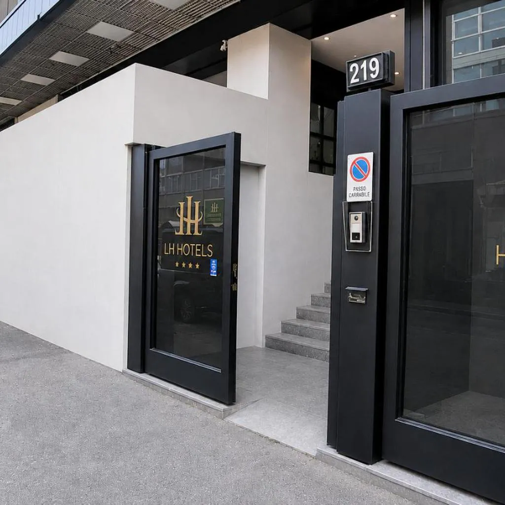 Photograph of Lh HOTELS