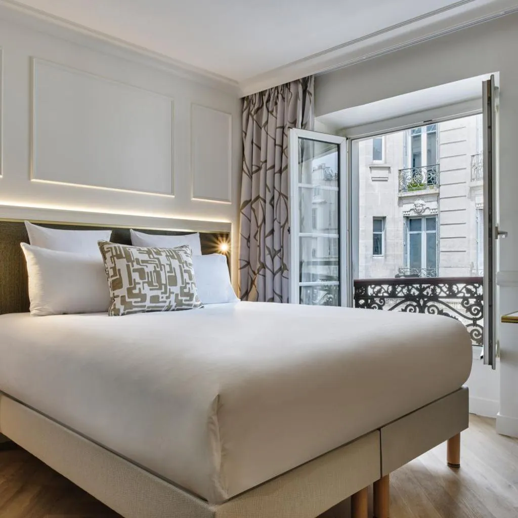 Photograph of Posy Hotel by Happyculture