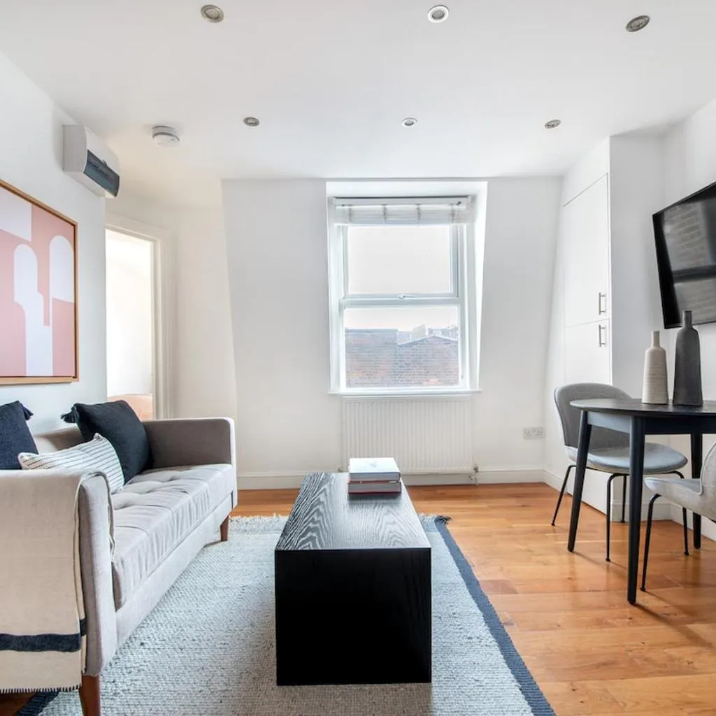 Photograph of 1 bedroom flat in Hyde Park