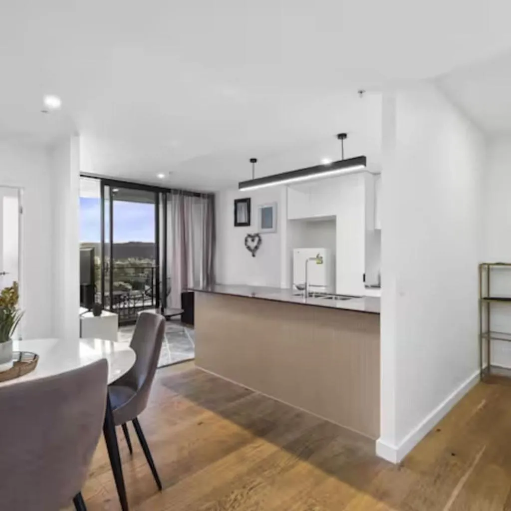 Photograph of Central South Brisbane 1BR w Balcony, Gym and Sauna 12111