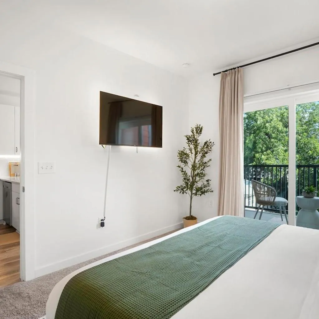Photograph of Modern 1BR Condo in O4W - Prime ATL Location 525Pkwy205