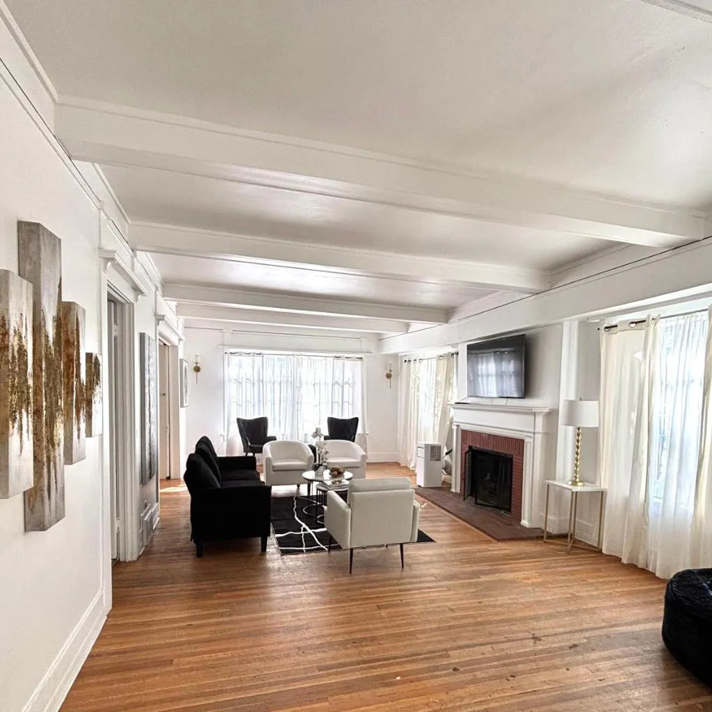 Photograph of Large 5 Bedroom House perfect for large group